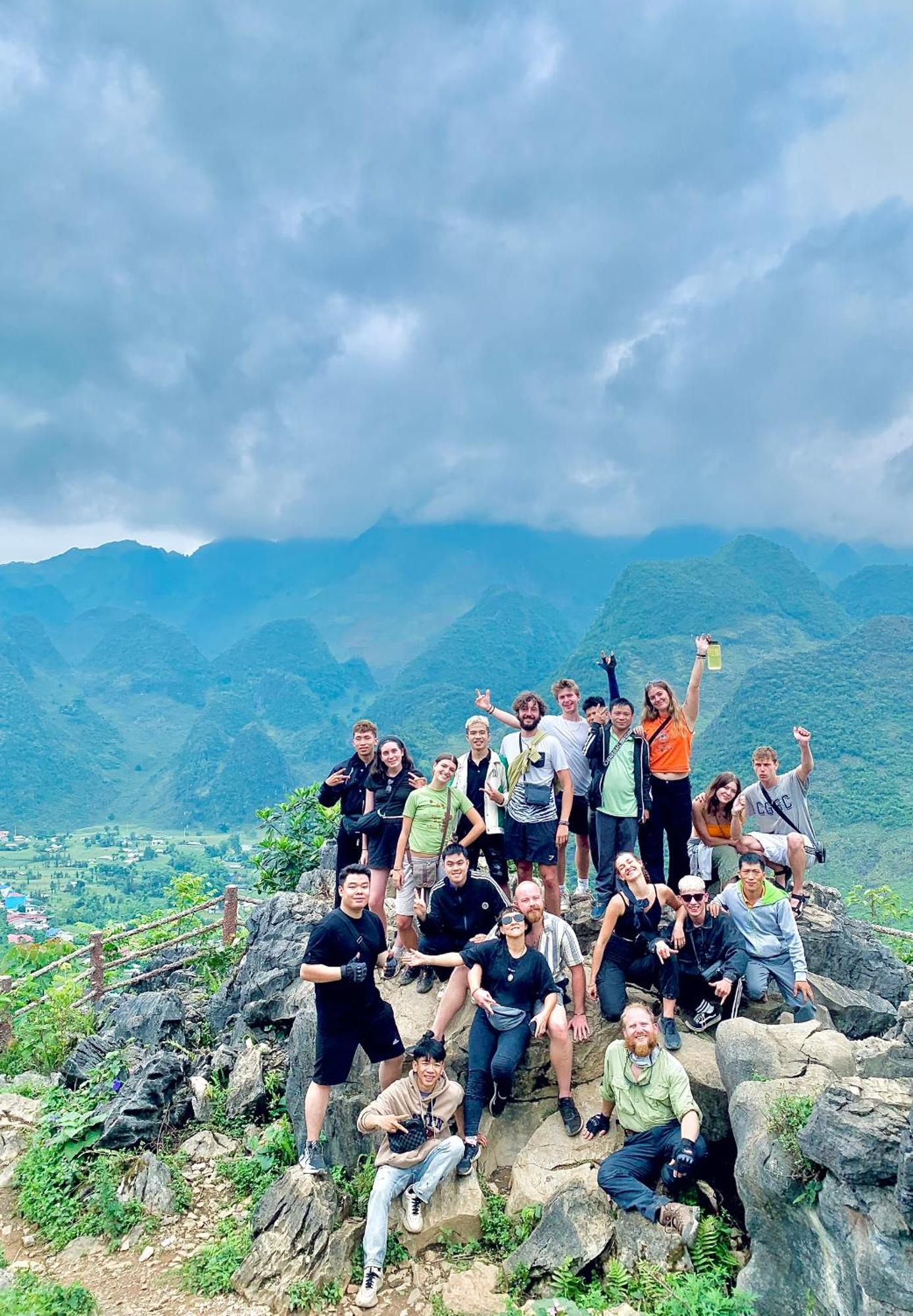 Nhi'S House & Safari -Motorbike Rental-Tour 河江 外观 照片